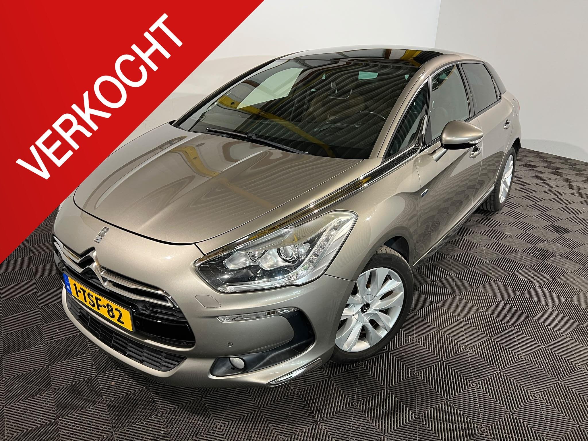 Citroen DS5 2.0 Hybrid4 Sport Chic, Auto's, Automaat, Euro 5, Gebruikt, 4 cilinders