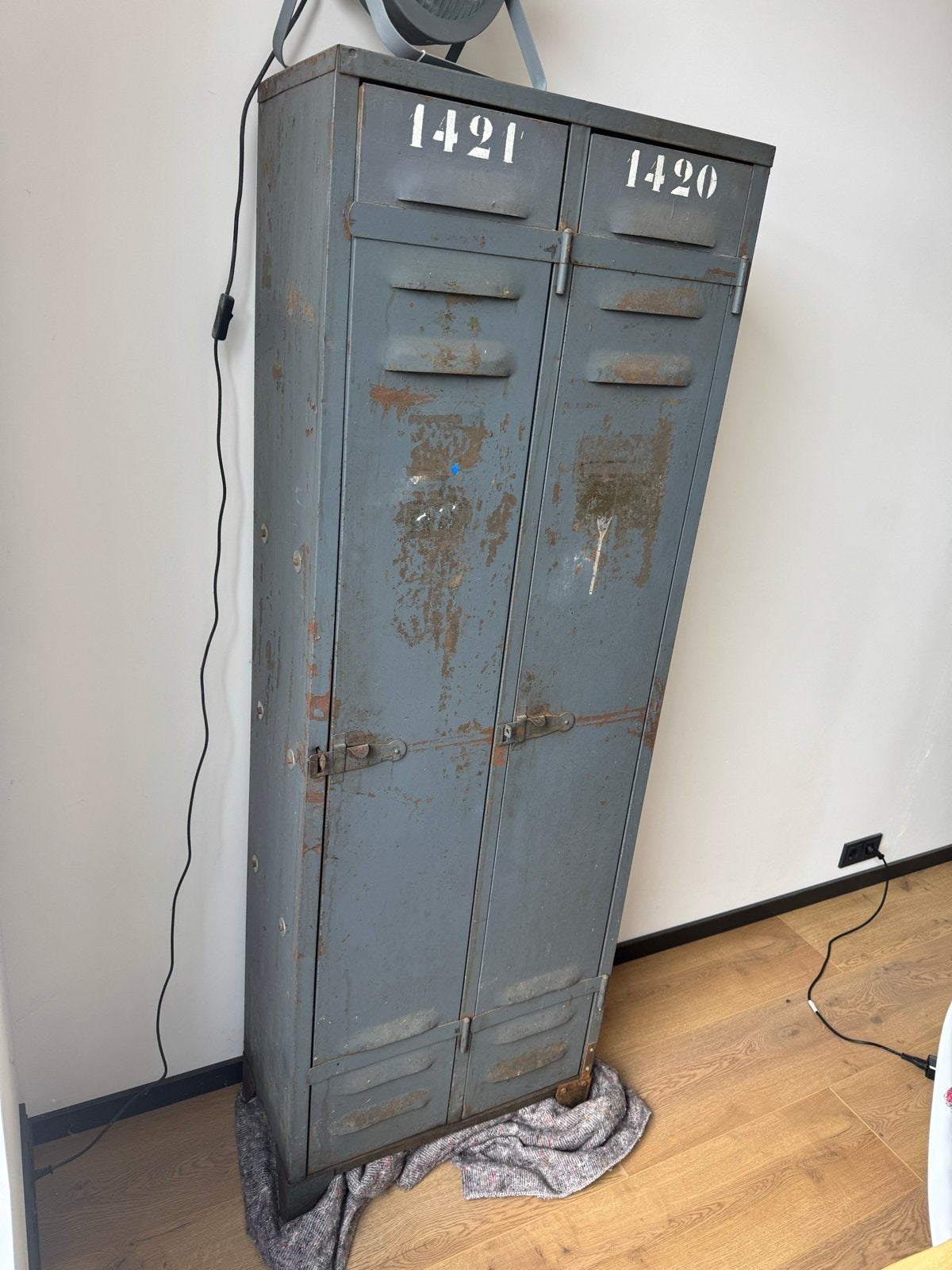 Vintage Franse fabriekskast - Industriële locker, Antiek en Kunst, Ophalen