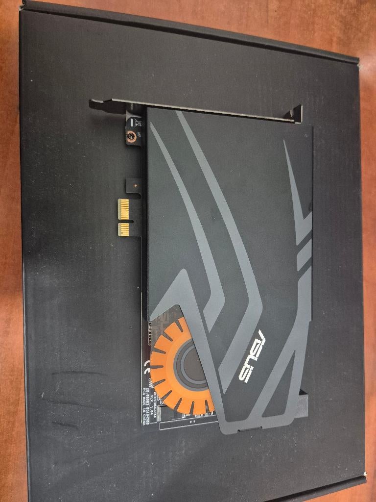 Asus strix raid dlx geluids kaart, Overige merken, Ophalen of Verzenden, Zo goed als nieuw, Minder dan 60 watt