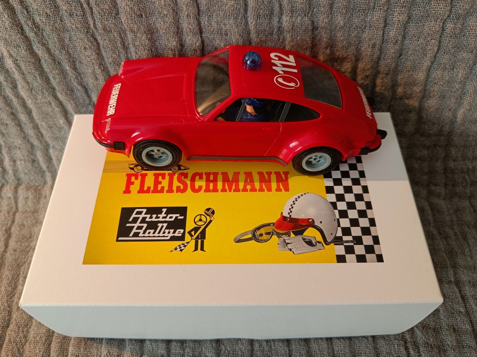 Porsche 911 Feuerwehr Fleischmann slotcar recent model, Overige merken, Racebaan, Ophalen of Verzenden, Zo goed als nieuw