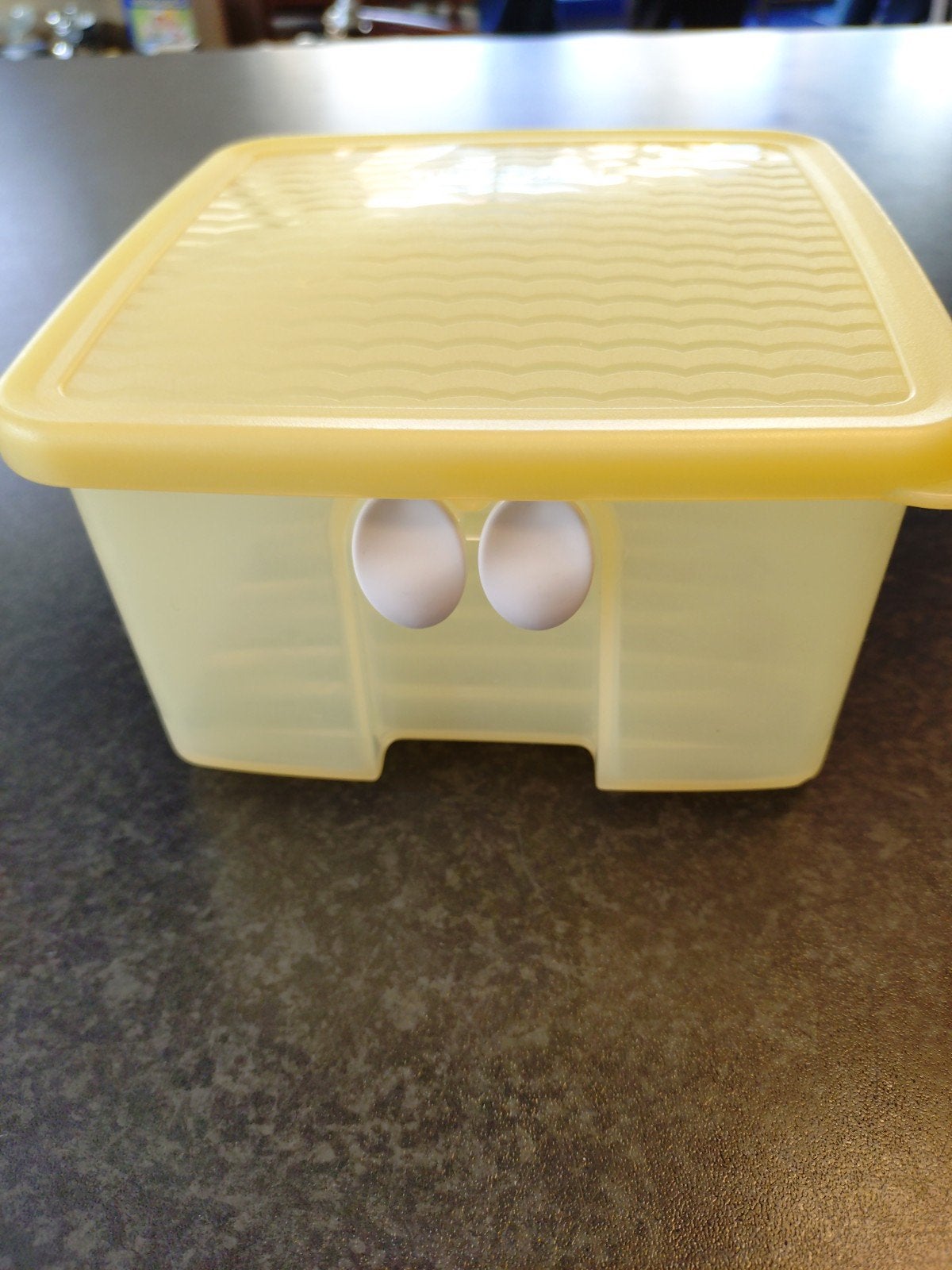 Tupperware bewaardozen geel - Zo goed als nieuw, Tupperware, Bewaardoos, Tupperware Brands Corporation, 14901 S. Orange Blossom Trail, Orlando, FL 32837, USA