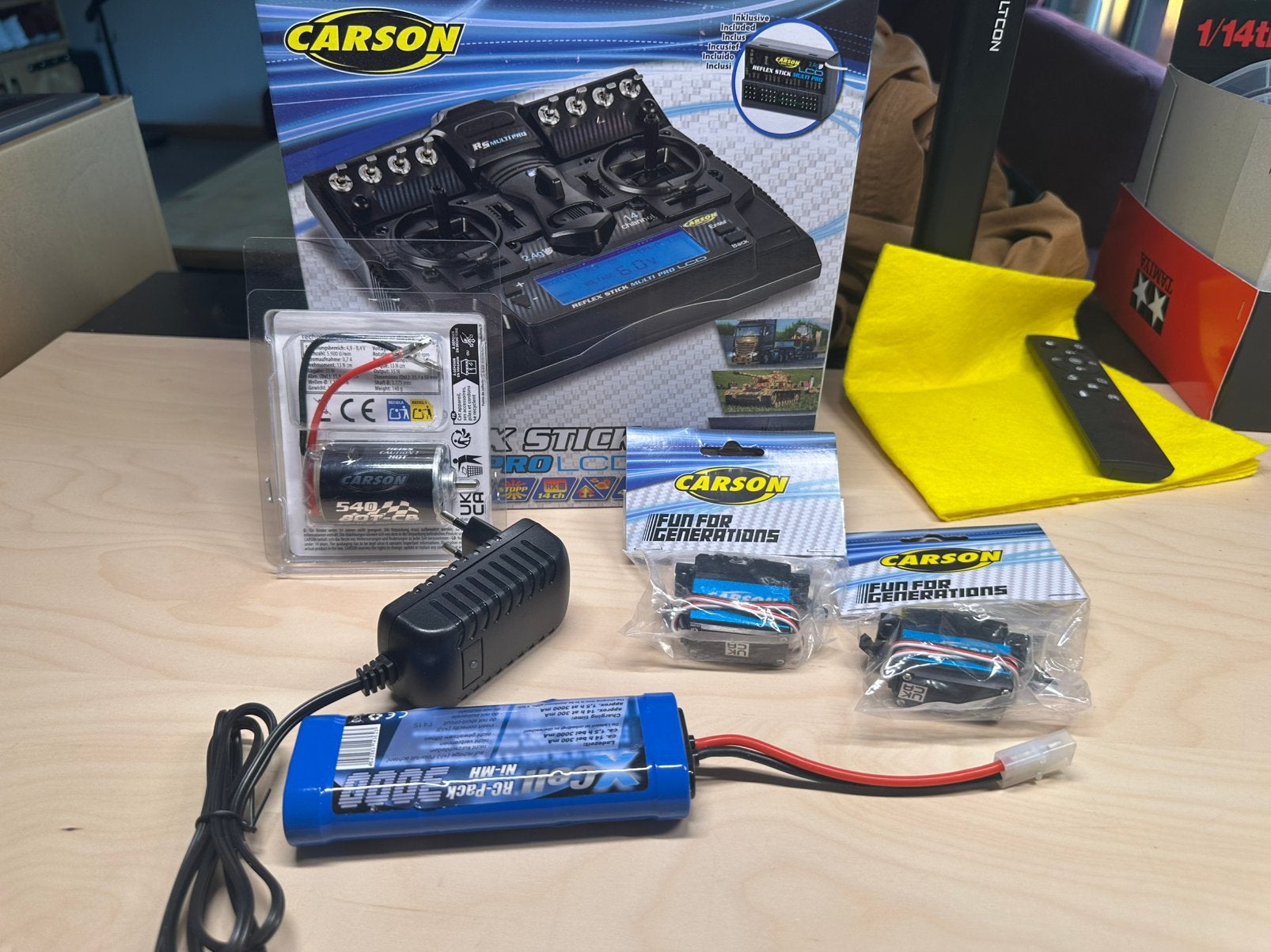 Afstandsbediening voor rc auto nieuw in doosen met bon, Ophalen of Verzenden, Schaal 1:14, Auto onroad