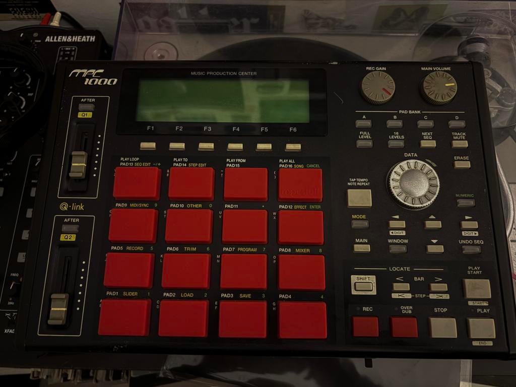 Akai MPC 1000, Ophalen, Zo goed als nieuw