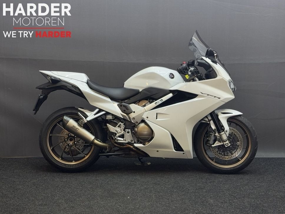 HONDA VFR 800 F VTEC ABS | SC-PROJECT | QUICKSHIFTER |, 782 cc, HONDA, 4 cilinders, Motorrijbewijs A
