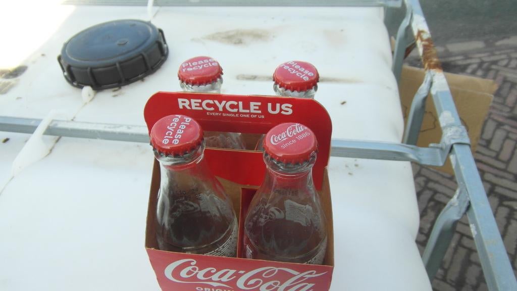 cocca cola flesjes in kartonnenverpakking, Verzamelen, Merken en Reclamevoorwerpen, Ophalen, Zo goed als nieuw, Overige typen
