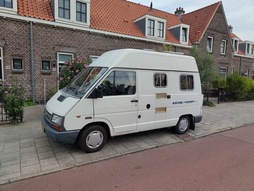 Renault Trafic T28 Camperbus  (1990) – APK tot juli 2028, Overige merken, Buscamper of Camperbus, Tot en met 2, Treinzit