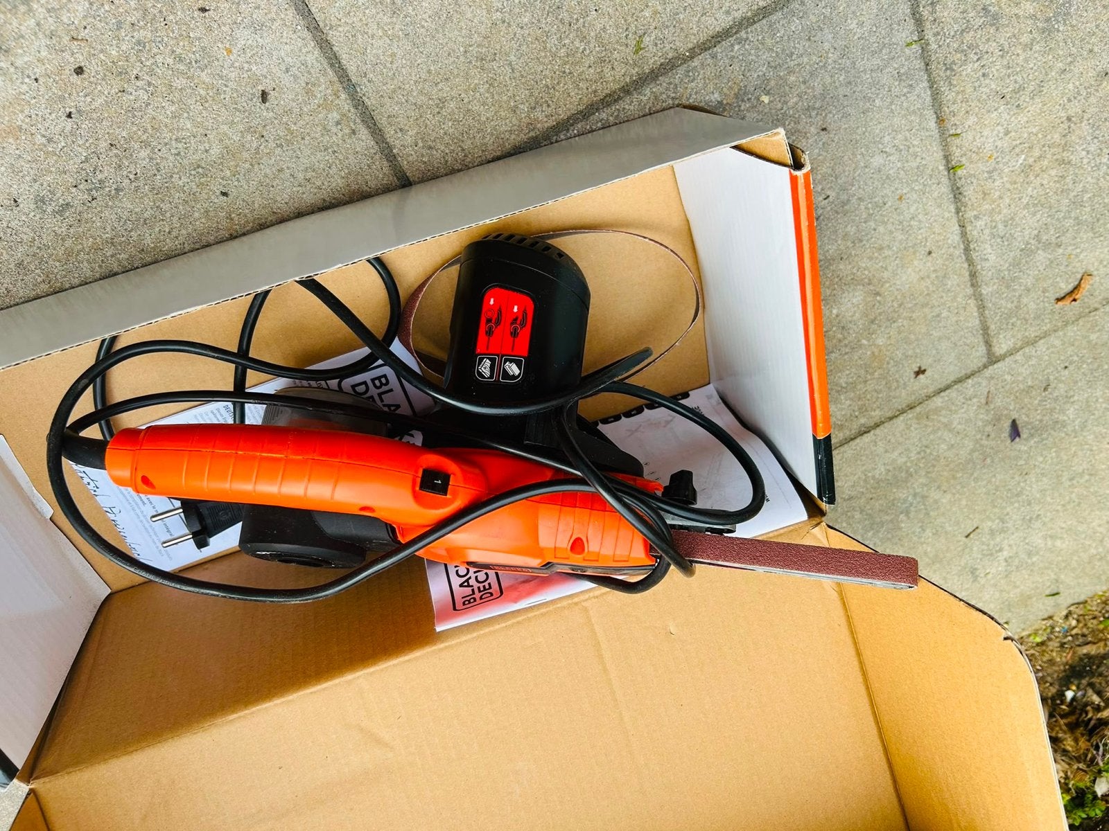 Black & Decker bandschuurmachine 350W, Ophalen of Verzenden, Nieuw, Minder dan 600 watt, Bandschuurmachine
