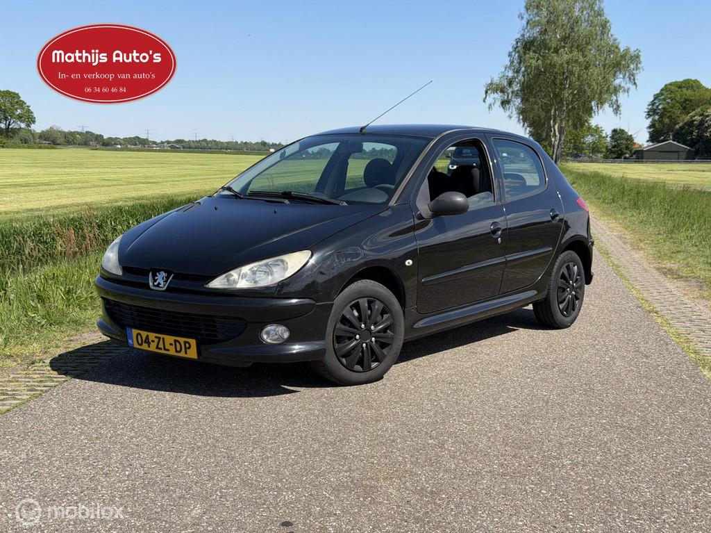Peugeot 206 1.4 Forever Airco 5 deurs!, Voorwielaandrijving, 1360 cc, 31 €/maand, 4 cilinders