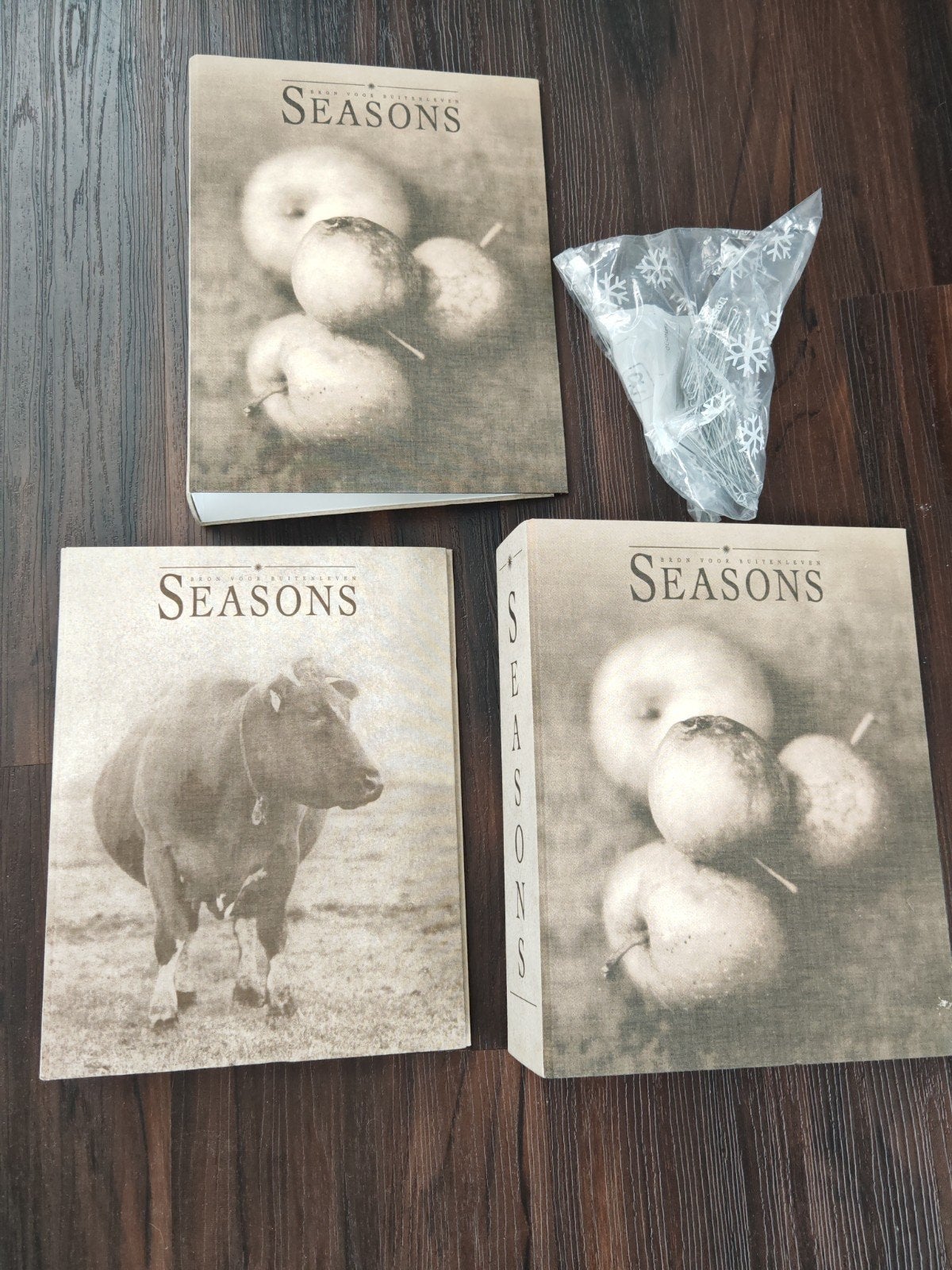 Verzamelmap Seasons, Ophalen, Zo goed als nieuw