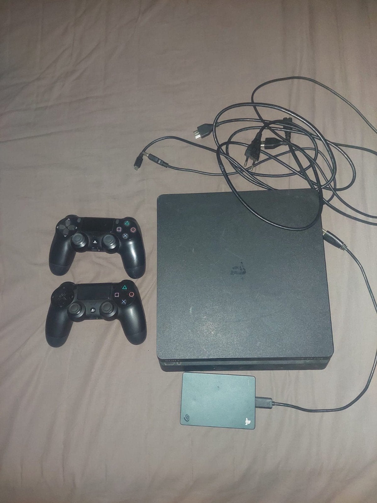 playsyation 4 slim 1TB + 2TB harde schijf