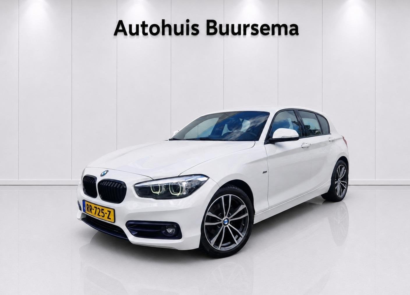 BMW 1 Serie 116i Sport-Line*LED*PDC*SportStoelen*Navi, Auto's, BMW, 1-Serie, Achterwielaandrijving, Euro 6, Wit