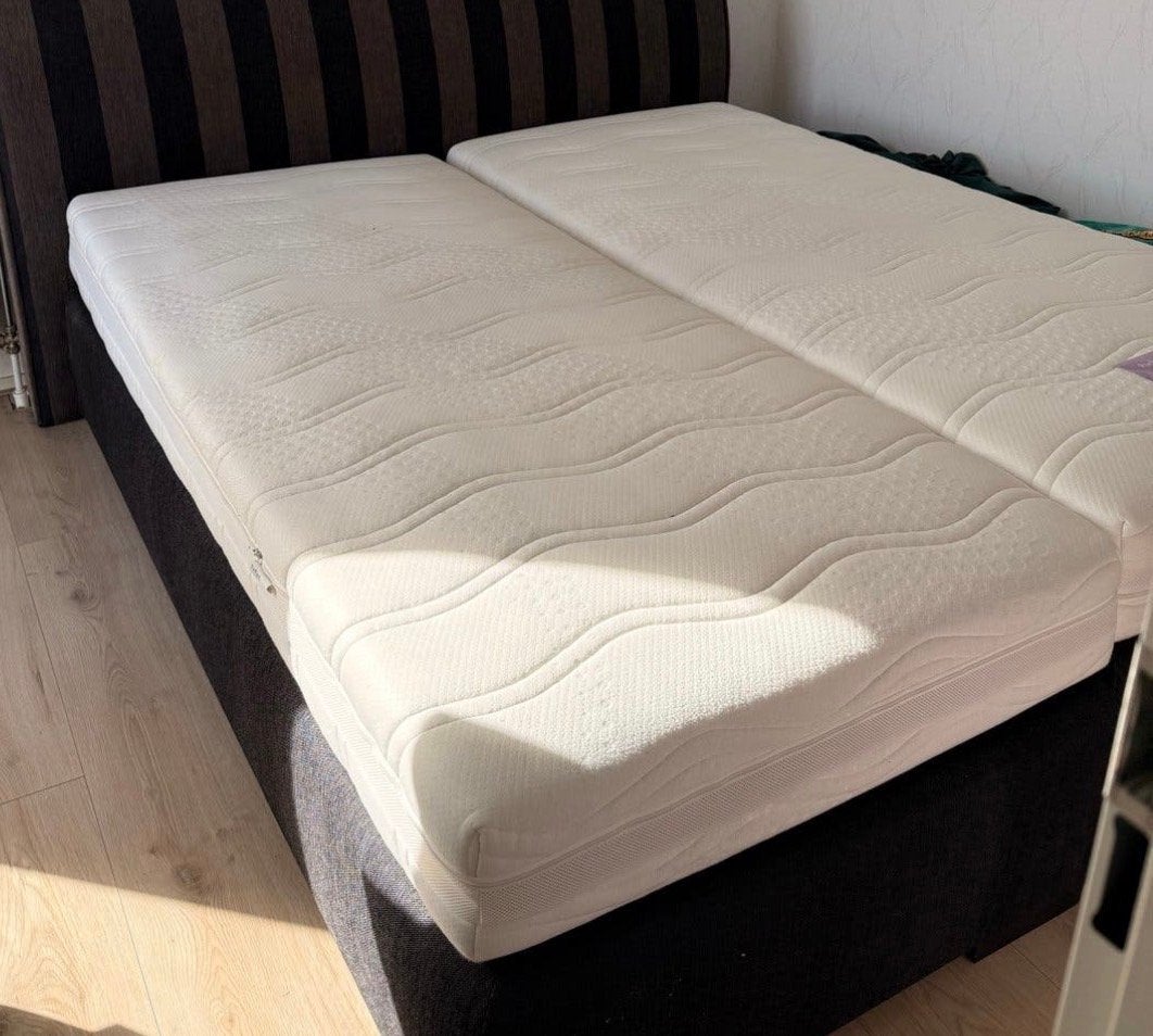 2x Eenpersoons Pocketvering Matrassen 90x200 - Zo goed als n, Ophalen, 90 cm, Eenpersoons, Zo goed als nieuw