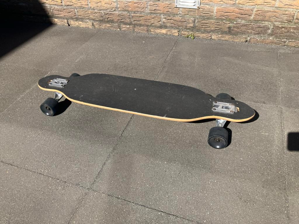 Longboard met uniek design - Zo goed als nieuw, Sport en Fitness, Ophalen, Zo goed als nieuw, Skateboard, Longboard
