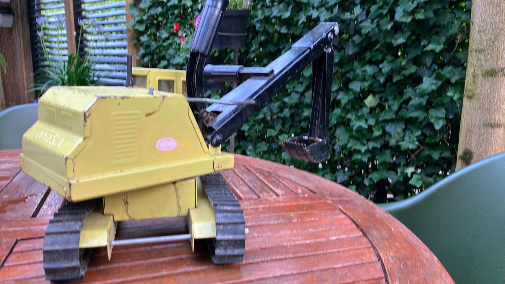 Tonka graafmachine, Ophalen