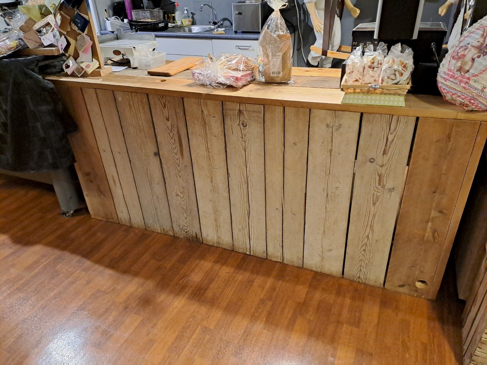 Inventaris STEIGERHOUT toonbank/displaytafel/verkoopkast, Ophalen