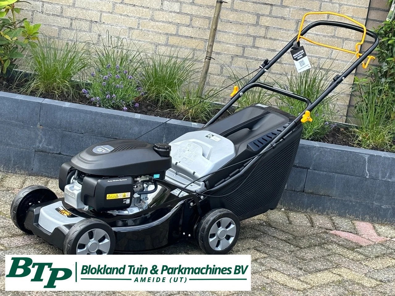 Honda ACTIE grasmaaier met aandrijving autochoke en opvangba, Gebruikt, Honda