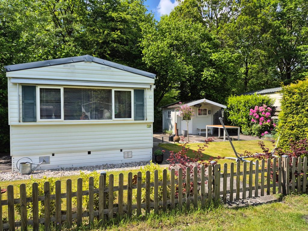 Te koop chalet of overname jaarplaats Lunsbergen Borger, Caravans en Kamperen, Tot en met 4