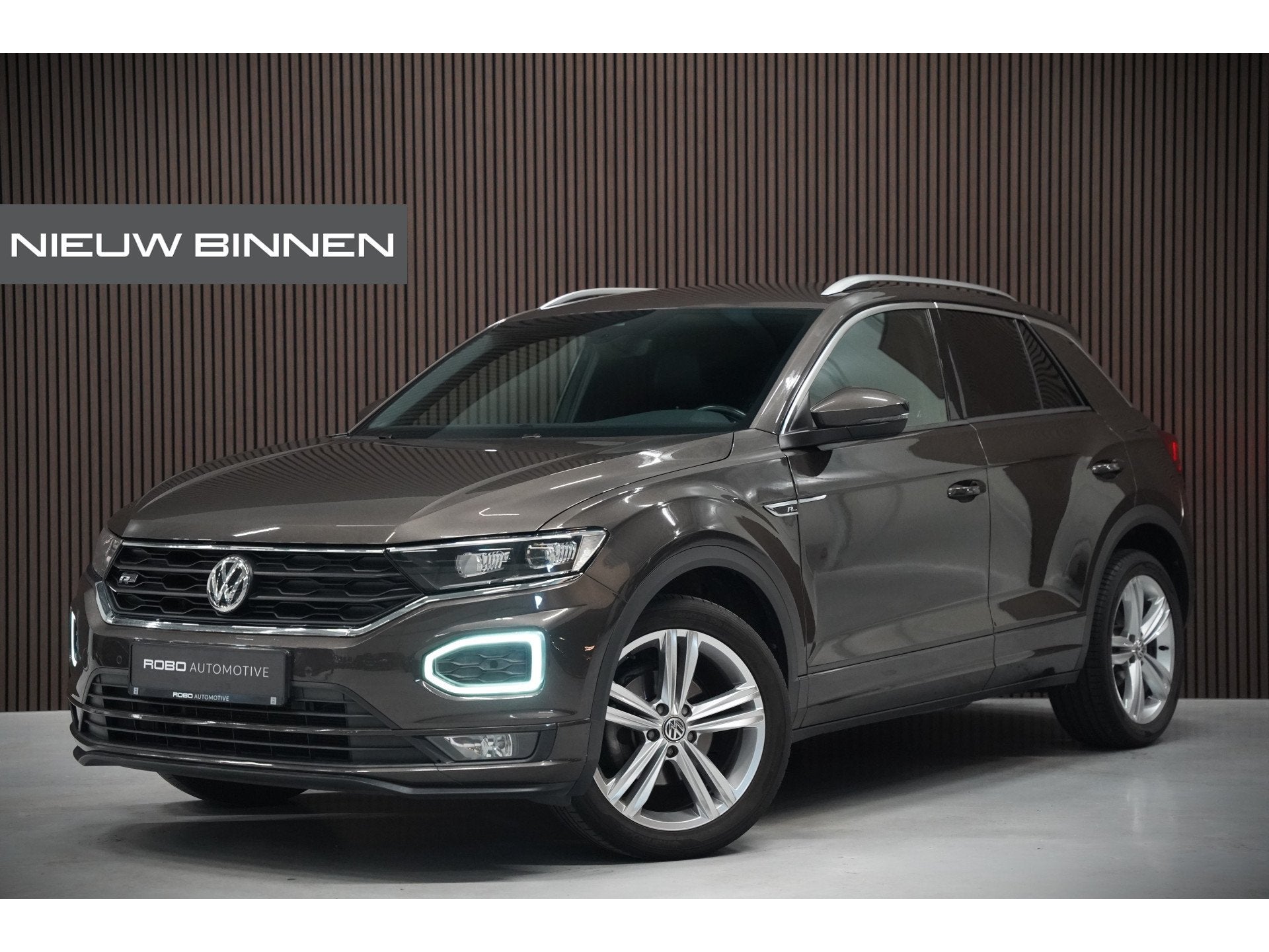 Volkswagen T-Roc 1.5 TSI Sport Business R | R-Line | Adaptiv, Auto's, Voorwielaandrijving, Zwart, 4 cilinders, Alcantara