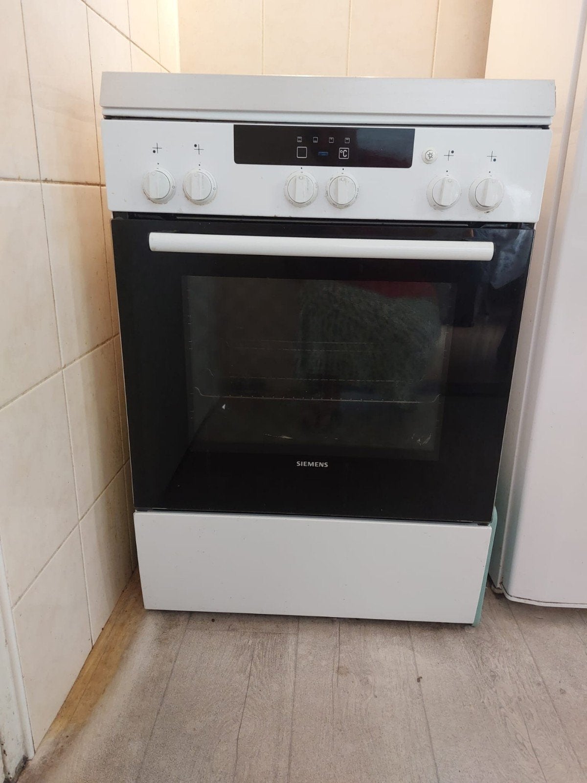 Siemens Vrijstaand Gasfornuis met Oven - Zo goed als nieuw, 60 cm of meer, Zo goed als nieuw, Energieklasse A of zuiniger, Gas