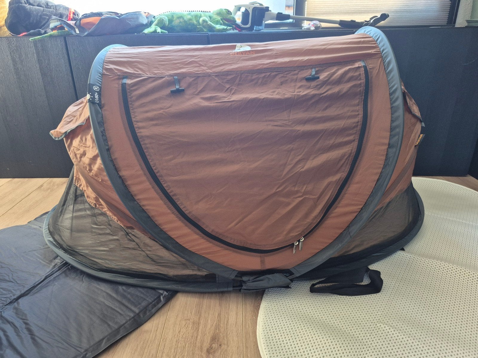 Deryan Pop-up Tent Luxe met 3D Welcool Matras en opblaasmat, Ophalen of Verzenden, Zo goed als nieuw