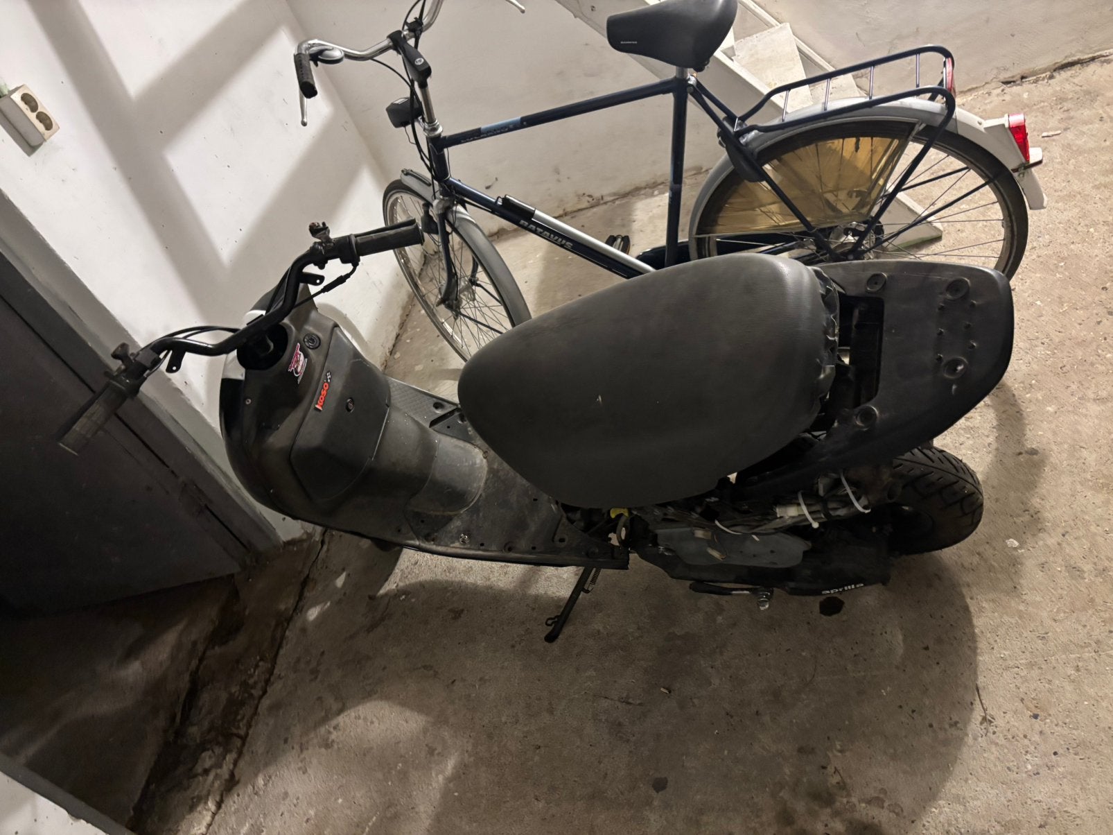 Aprillia 2t, Ophalen, Zo goed als nieuw, Benzine, Overige merken