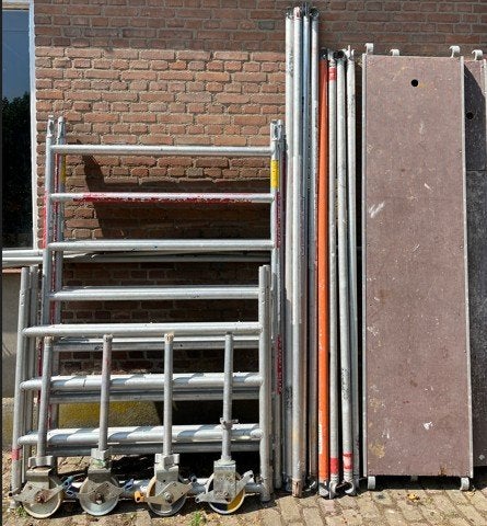 Degelijk rolsteiger > 6 meter en 250 cm lang, Doe-het-zelf en Verbouw, Steigers, Ophalen, Gebruikt, Rolsteiger of Kamersteiger