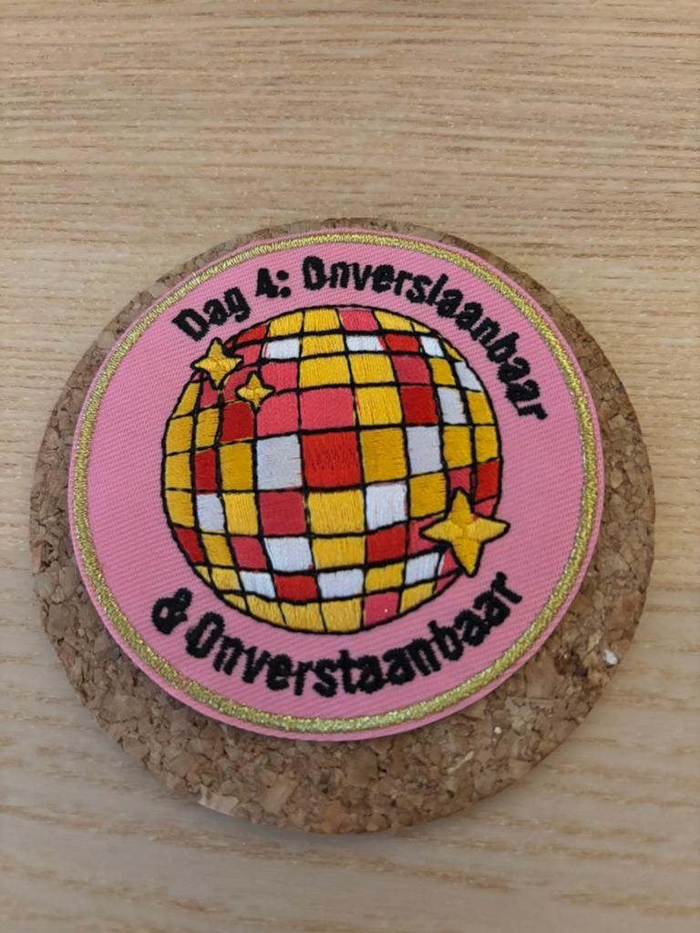Oeteldonk embleem 32, Verzenden, Zo goed als nieuw