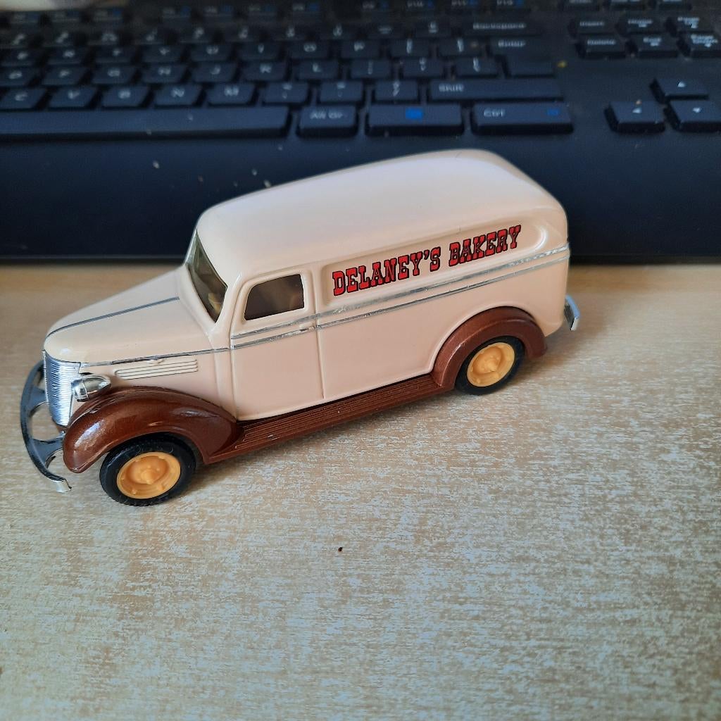 Ertl  '38 Chevrolet, Hobby en Vrije tijd, Modelauto's | 1:43, Ophalen of Verzenden, Auto, Overige merken