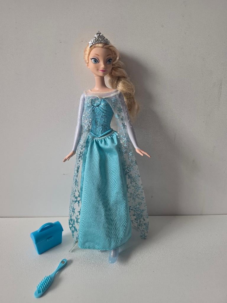 Mattel Disney Frozen zingende Elza, Ophalen of Verzenden, Zo goed als nieuw, Barbie