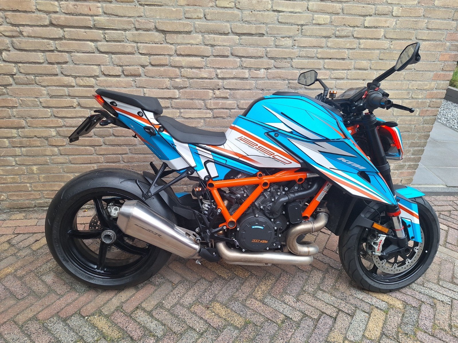 KTM 1290 superduke R (2021) 22dkm | Tech Pack, Handvatverwarming, 2 cilinders, Motorrijbewijs A, Gebruikt