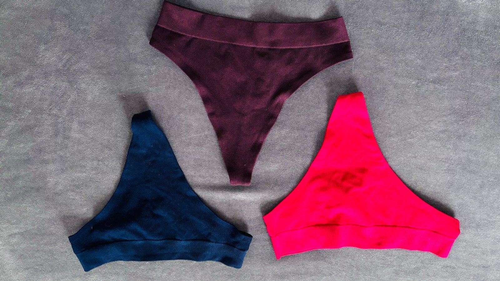 4 Soft Revolt strings - Nieuw (M & L), Ophalen of Verzenden, Blauw, String
