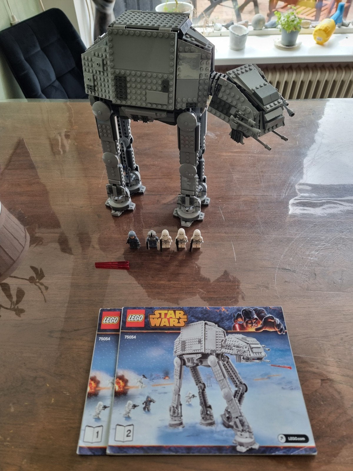 LEGO Star Wars AT-AT (75054) met minifiguren en instructies, Kinderen en Baby's, Speelgoed | Duplo en Lego, Gebruikt, Star Wars