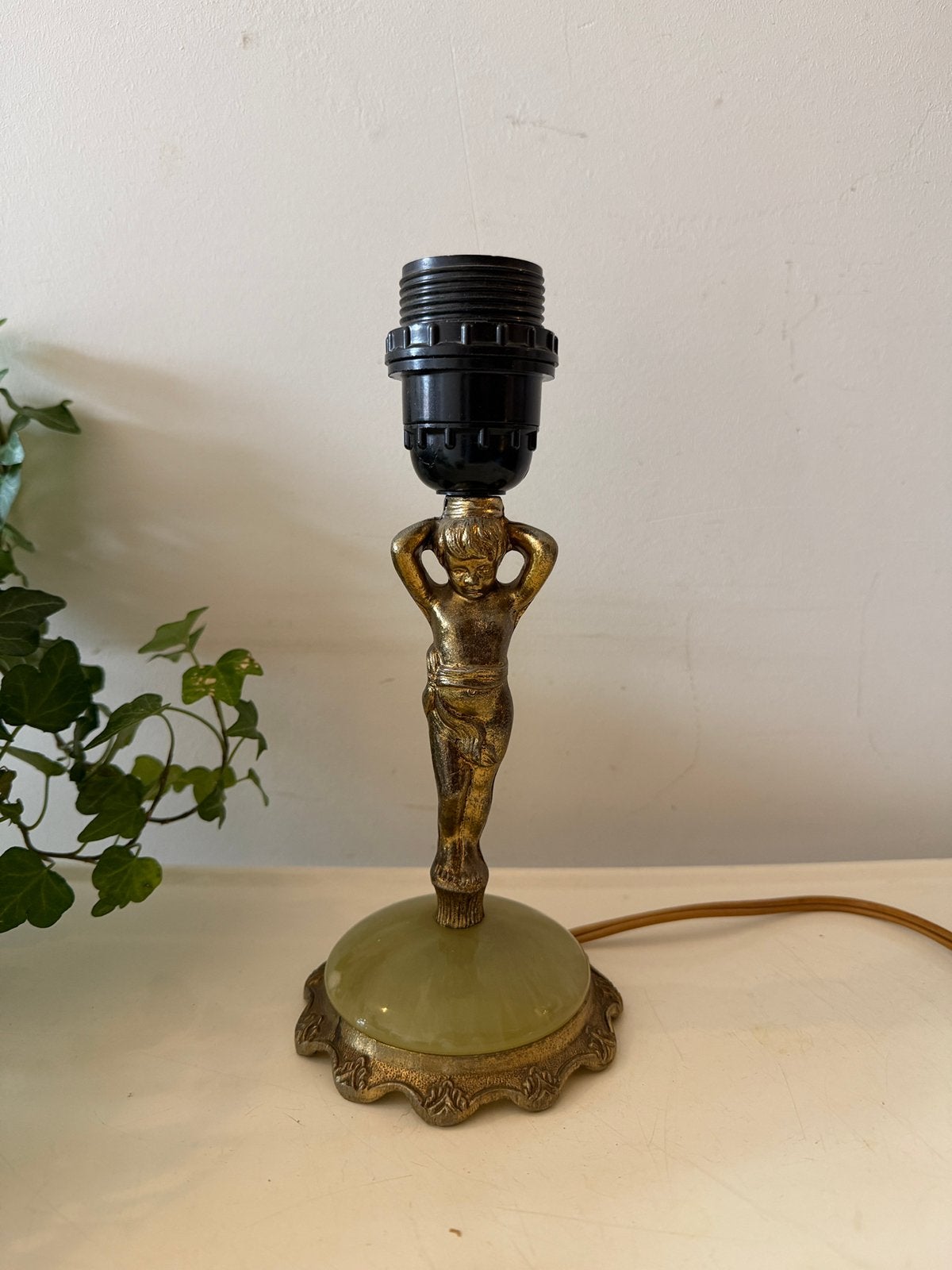 Messing tafellamp met onyx voet, Antiek en Kunst, Antiek | Lampen, Ophalen of Verzenden