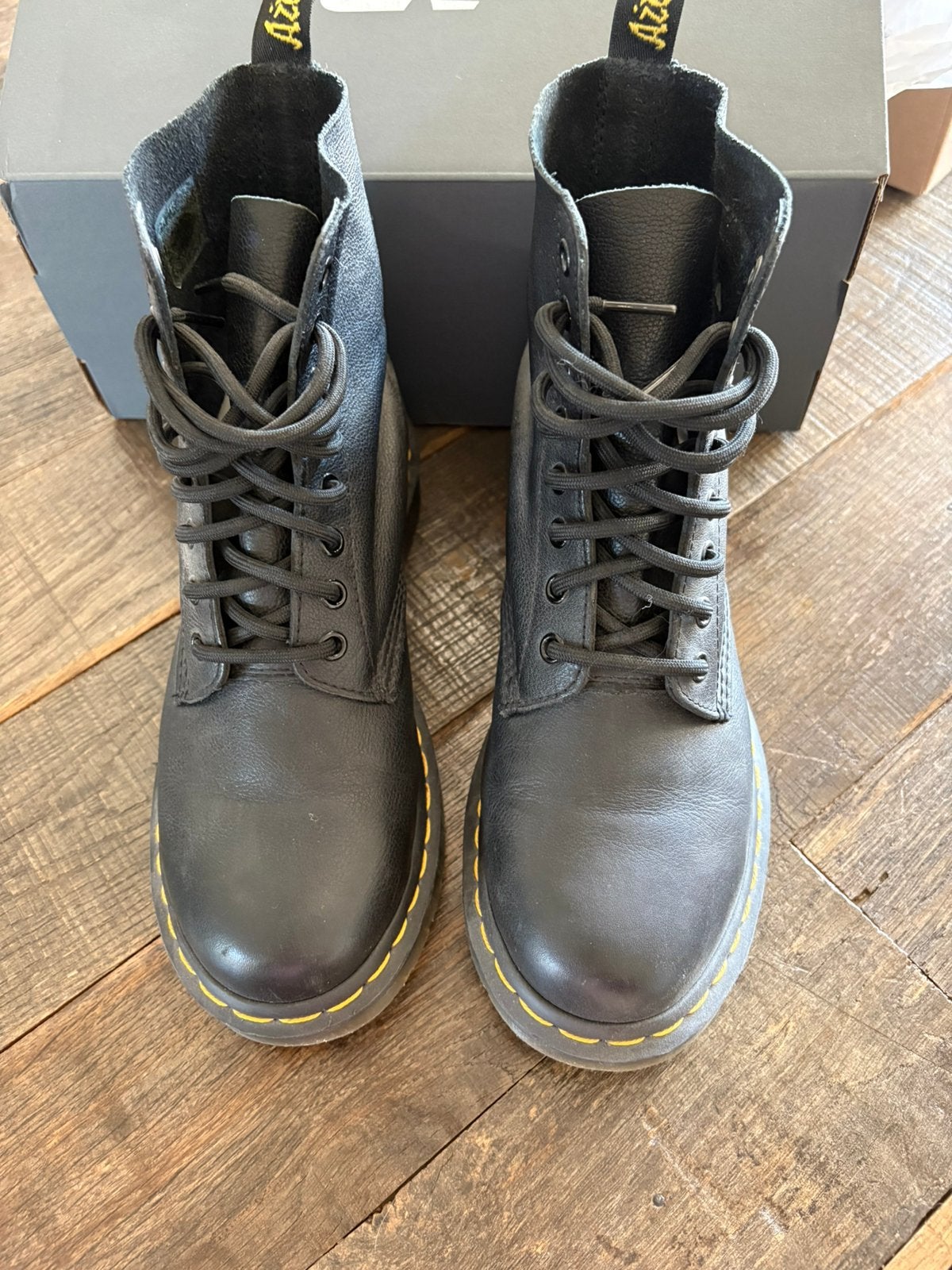 Dr. Martens 1460 Pascal Virginia – zwart – maat 40, Kleding | Dames, Zwart, Lage of Enkellaarzen, Ophalen of Verzenden, Zo goed als nieuw