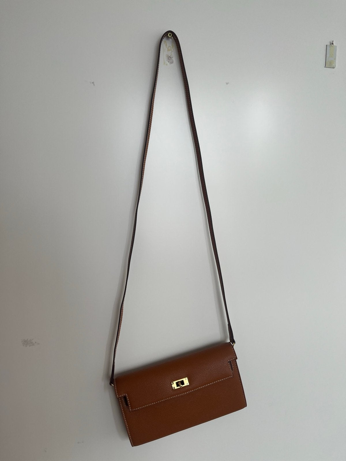 Hermes Kelly To Go Portemonnee/Schoudertas - Bruin, Sieraden, Tassen en Uiterlijk, Tassen | Damestassen, Ophalen of Verzenden
