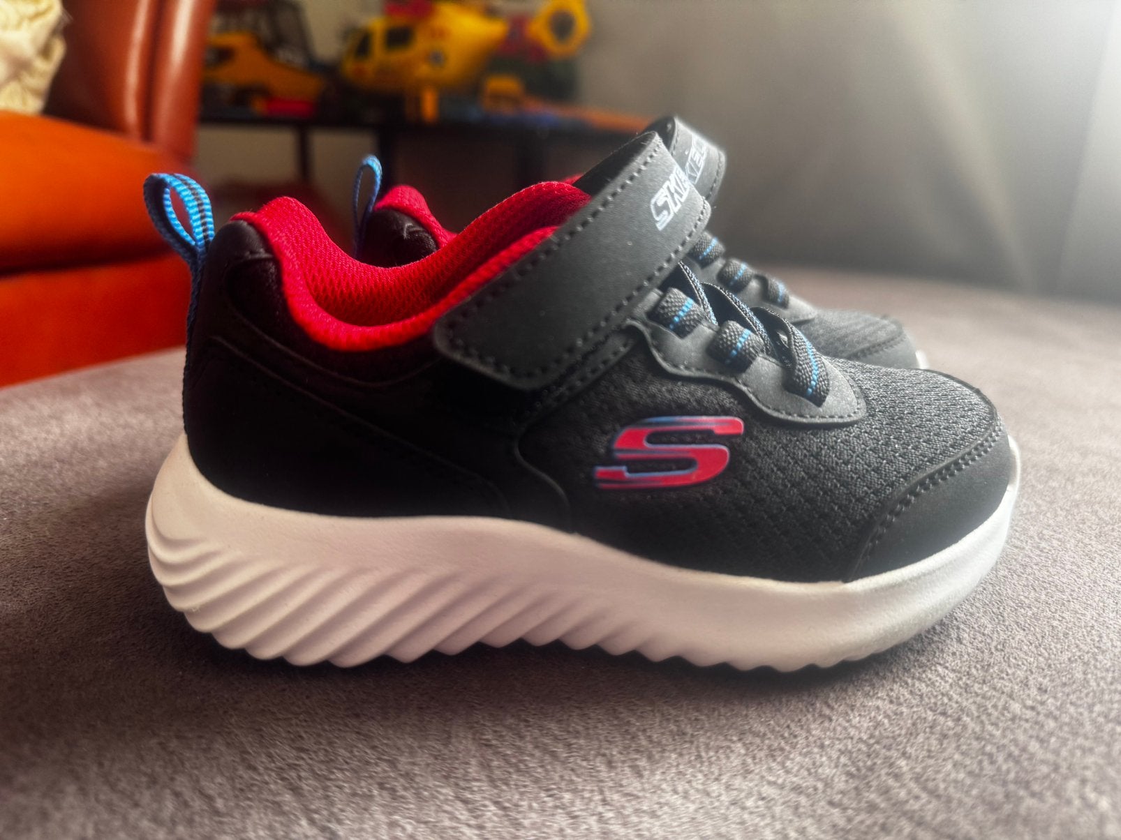 Sketchers kinderschoenen mt 24 nieuw, Kinderen en Baby's, Kinderkleding | Schoenen en Sokken, Ophalen, Jongen of Meisje, Schoenen