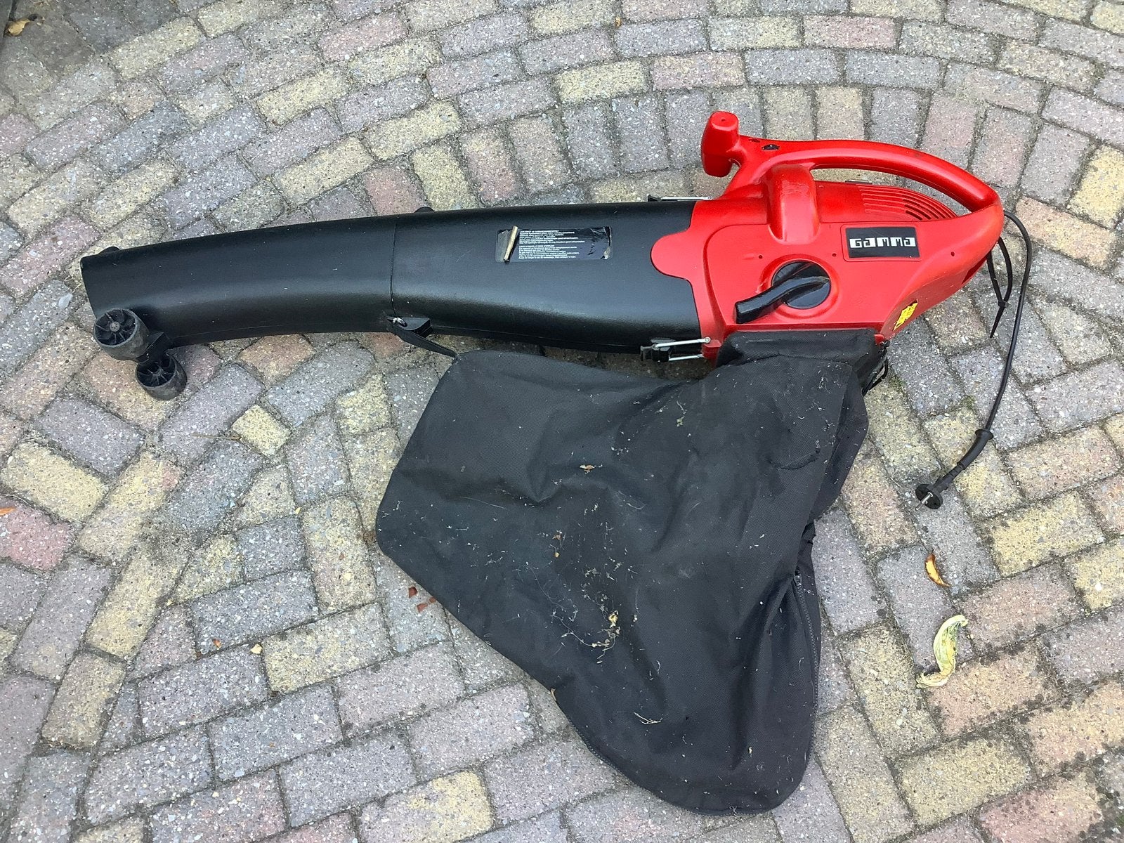 Gamma bladblazer en zuiger ineen met krachtige motor, Ophalen, Gebruikt, Handgedragen, Met opvangzak