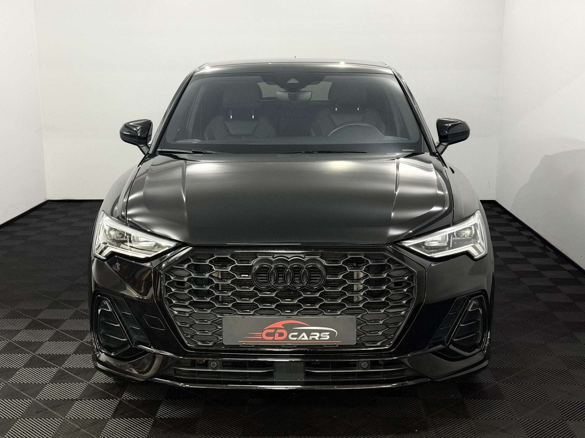 Audi Q3 Sportback 45 TFSI e S Edition Plug-in Leder, Camera,, Auto's, Audi, Gebruikt, Euro 6, 116 pk, Zwart