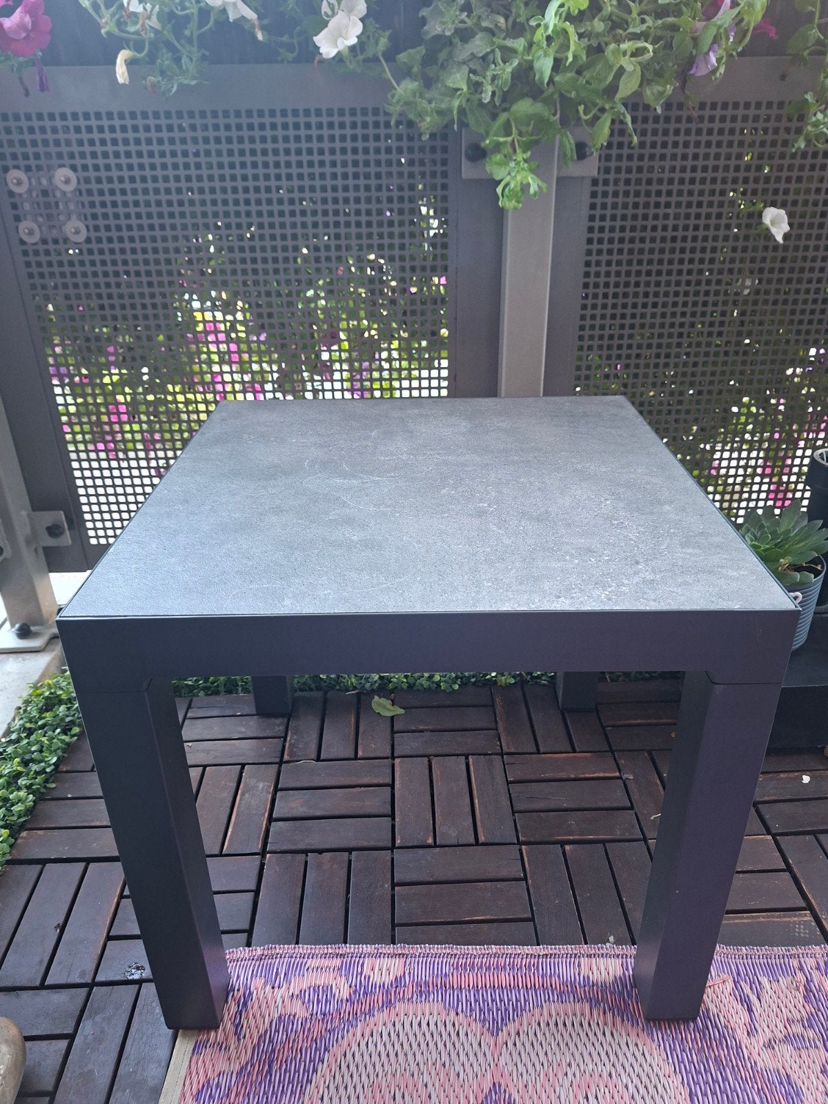 Tuintafel, laag 50x50 met betonnen blad en aluminium onderst, Tuin en Terras, Tuintafels, Ophalen, Zo goed als nieuw, Vierkant