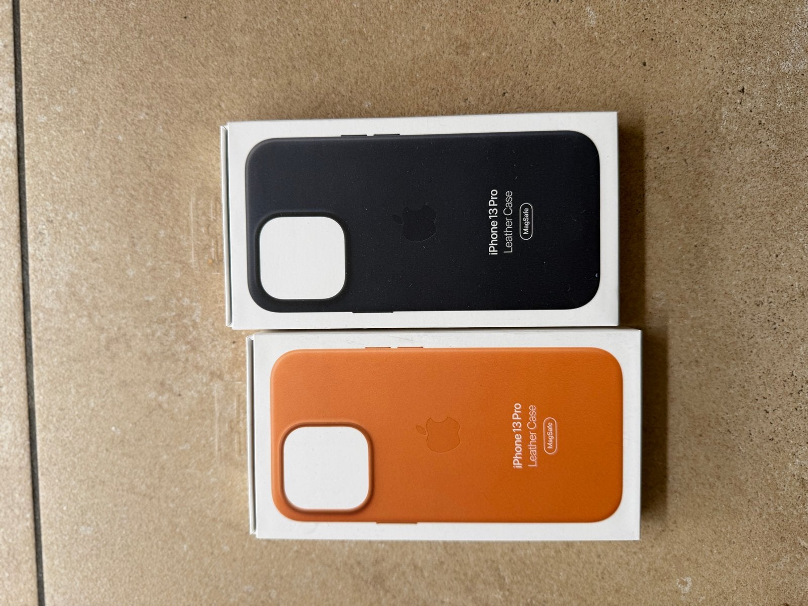 Nieuwe Apple iPhone 13 Pro Leren Hoesjes met MagSafe, Ophalen of Verzenden, Nieuw, Bescherming, Apple