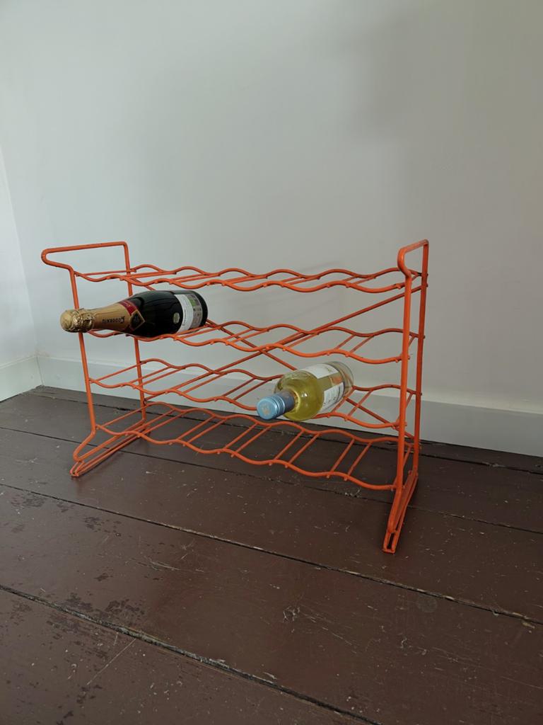 Retro tomado oranje Wijnrek - Vintage Flessenhouder, Ophalen of Verzenden, Huis en Inrichting