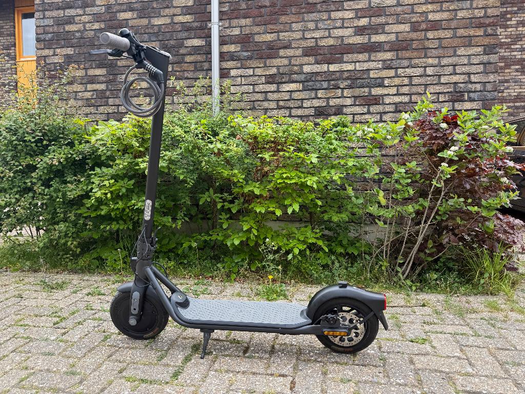 Segway Ninebot KickScooter F25E II | slechts 229 km, Ophalen, Zo goed als nieuw, Elektrische step (E-scooter), Ninebot