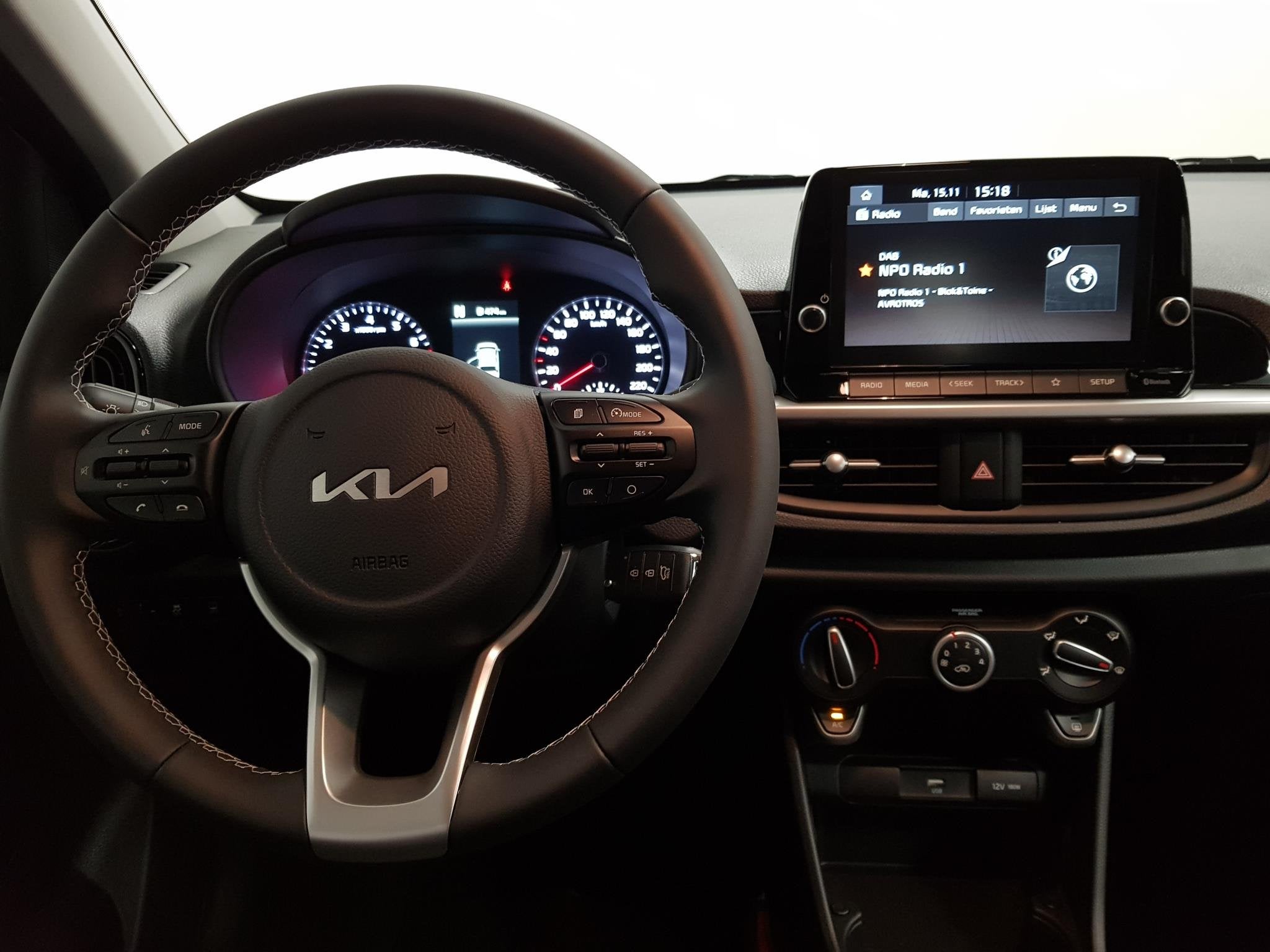 Kia Picanto 1.0 DPi Automaat DynamicLine | Navigatie | Airco, Auto's, 877 kg, Stof, Gebruikt, 4 stoelen