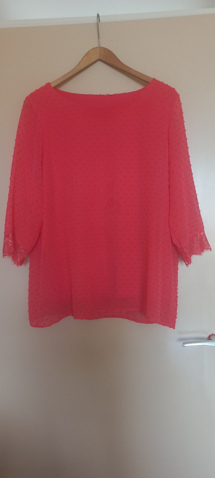 Shirt Rood/oranje met kant mt 44, Maat 42/44 (L), Ophalen of Verzenden, Merkloos, Gedragen