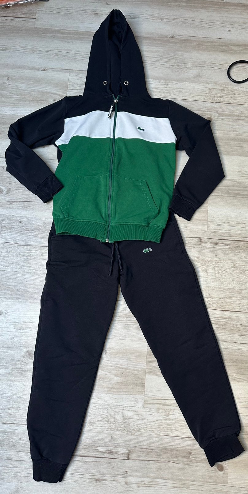 Lacoste pak mt 146, Ophalen of Verzenden, Gebruikt, Jongen, Sport- of Zwemkleding