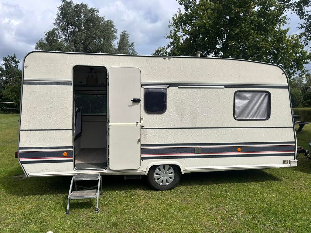 Gepimpte Bürstner caravan, Caravans en Kamperen, Vast bed, Treinzit, 750 - 1000 kg, Particulier