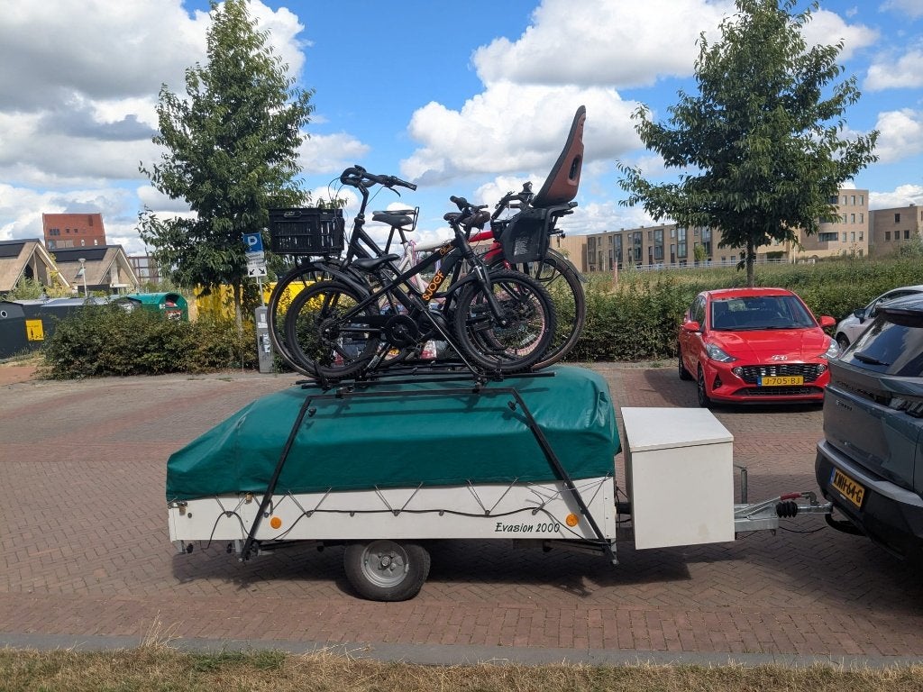 Cabanon Evasion 2000 met imperiaal en fietsendragers, Ophalen, Tot en met 5, Aanwezig, Cabanon