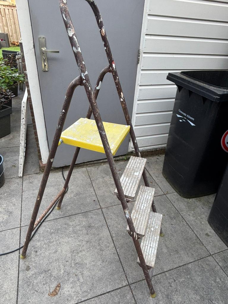 Vintage trap, Doe-het-zelf en Verbouw, Ladders en Trappen, Ophalen of Verzenden, Zo goed als nieuw, Minder dan 2 meter