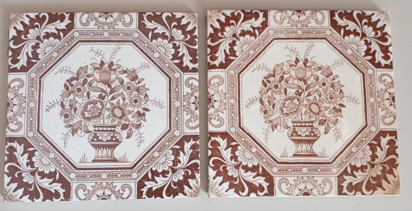 tegel 15x15  2 stuks, Ophalen of Verzenden