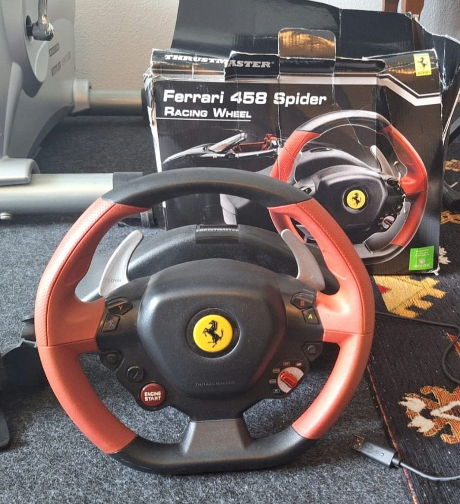 Thrustmaster Ferrari 458 Spider voor XBox en PC, Ophalen, Gebruikt, Stuurtje of Sportattribuut, Xbox One